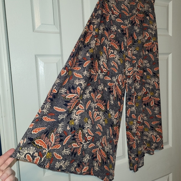 Aakaa Palazzo Pants Women's Size Small  Navy Blue Gold Asymmetrical Hemline - Picture 12 of 12